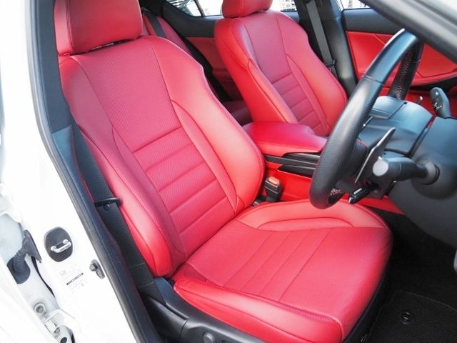 TOYOTA LEXUS IS300H 2023 Image 31