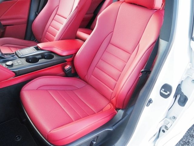 TOYOTA LEXUS IS300H 2023 Image 31