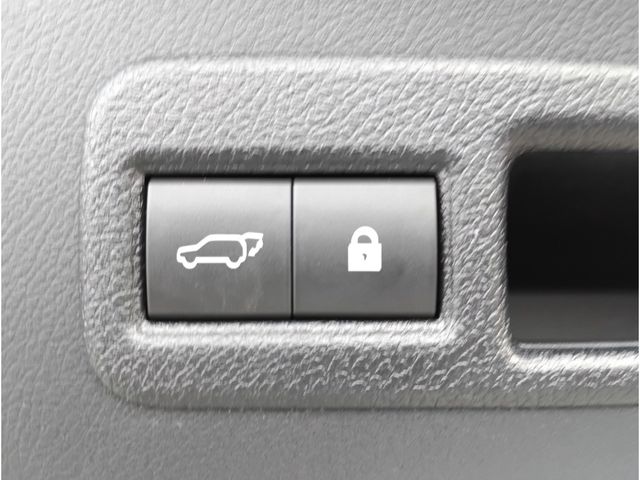 TOYOTA LEXUS NX300 AWD 2018 Image 31