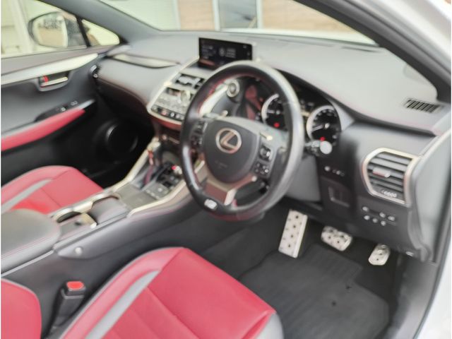 TOYOTA LEXUS NX300 AWD 2018 Image 31