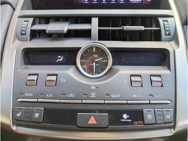 TOYOTA LEXUS NX300 AWD 2018 Image 31