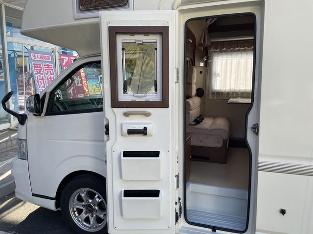 TOYOTA HIACE WAGON 2012 Image 31