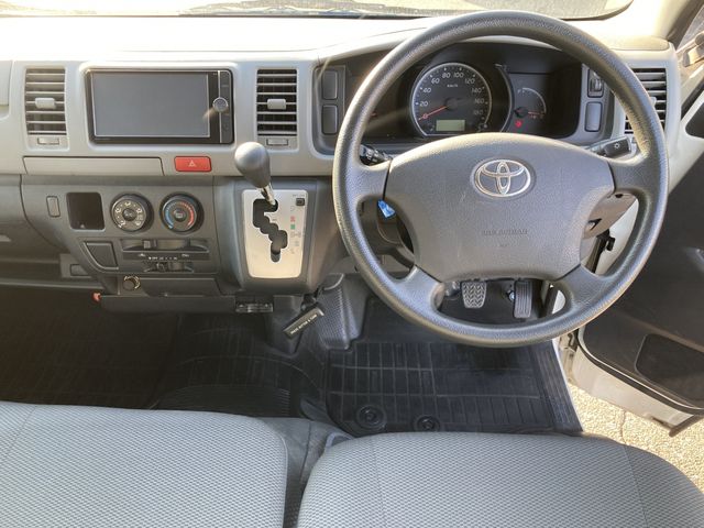 TOYOTA HIACE VAN 2WD 2013 Image 31