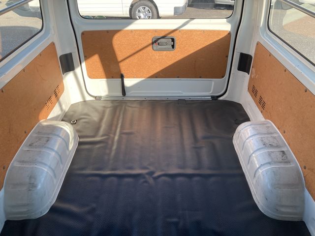 TOYOTA HIACE VAN 2WD 2013 Image 31