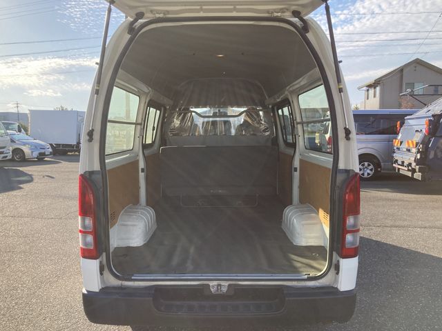 TOYOTA HIACE VAN 2WD 2013 Image 31