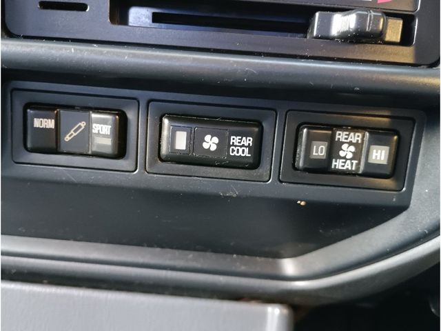 TOYOTA LANDCRUISER WAGON 1997 Image 31