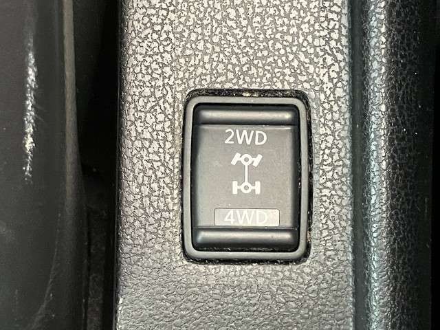 NISSAN NOTE 4WD 2015 Image 31