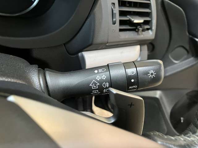 SUBARU XV HYBRID 2014 Image 31