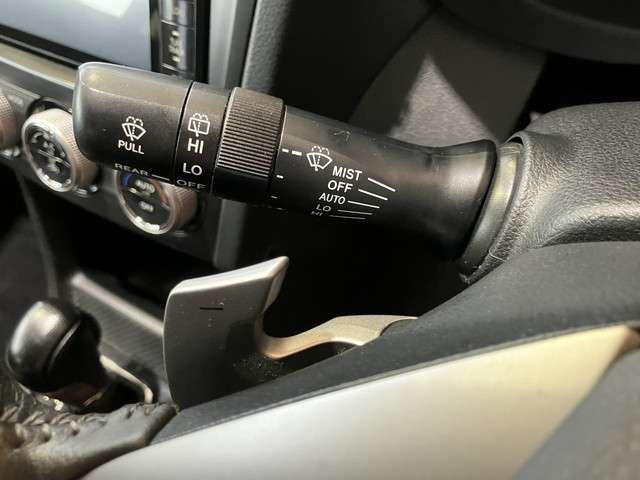 SUBARU XV HYBRID 2014 Image 31