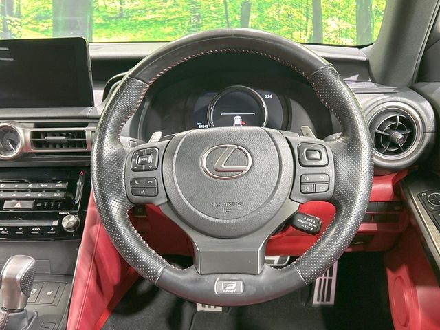 TOYOTA LEXUS IS300 2021 Image 31