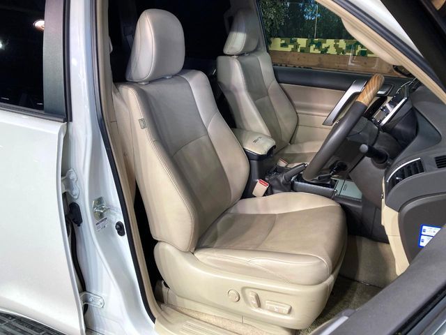 TOYOTA LANDCRUISER PRADO 2023 Image 31