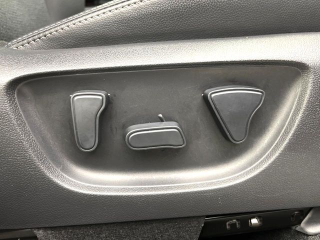 TOYOTA YARIS CROSS HYBRID 2025 Image 31