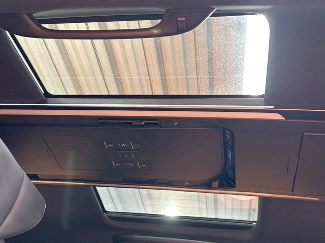 TOYOTA ALPHARD HYBRID 2023 Image 31