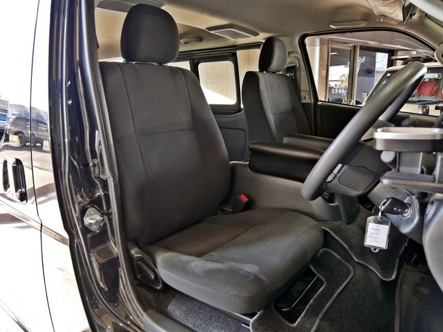 TOYOTA HIACE VAN 4WD 2021 Image 31