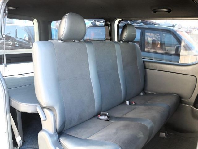 TOYOTA HIACE VAN 4WD 2019 Image 31