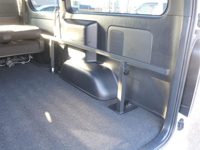 TOYOTA HIACE VAN 4WD 2019 Image 31