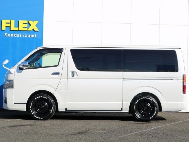 TOYOTA HIACE VAN 4WD 2019 Image 31