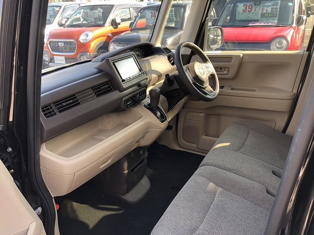 HONDA N BOX 2018 Image 31