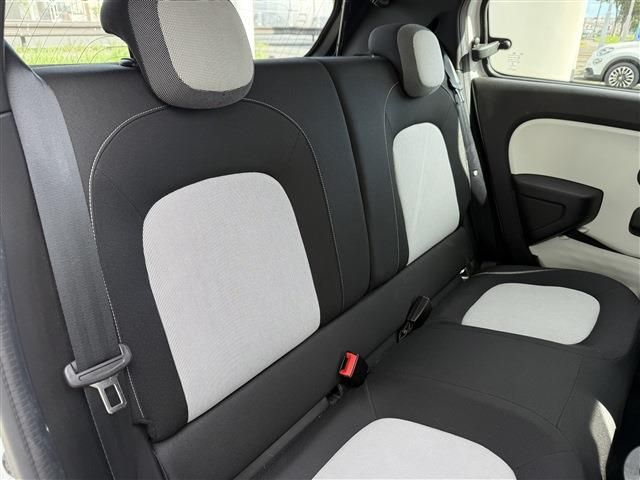 RENAULT TWINGO 2021 Image 31