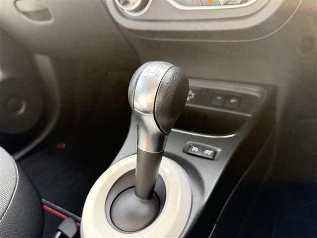 RENAULT TWINGO 2021 Image 31