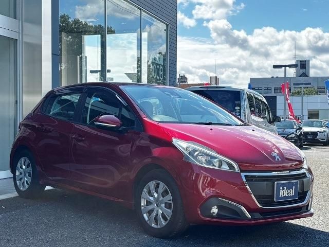 PEUGEOT 208 2018 Image 31