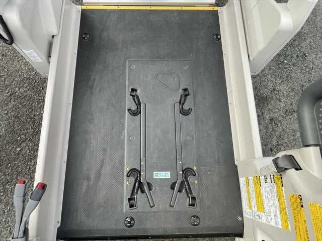 TOYOTA REGIUSACE VAN 1.25T 2013 Image 31