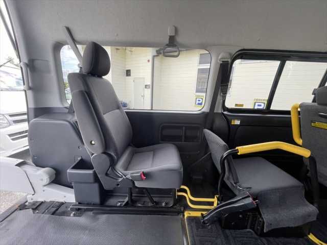 TOYOTA REGIUSACE VAN 1.25T 2013 Image 31