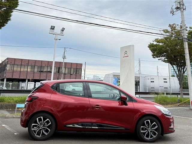 RENAULT LUTECIA 2018 Image 31