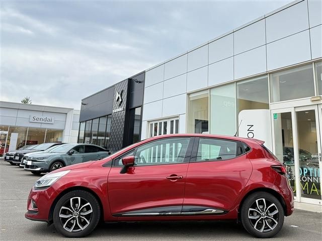 RENAULT LUTECIA 2018 Image 31