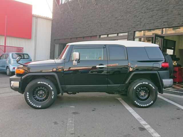 TOYOTA FJ CRUISER 4WD 2017 Image 31