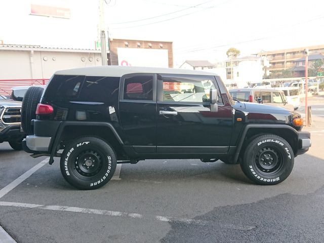TOYOTA FJ CRUISER 4WD 2017 Image 31