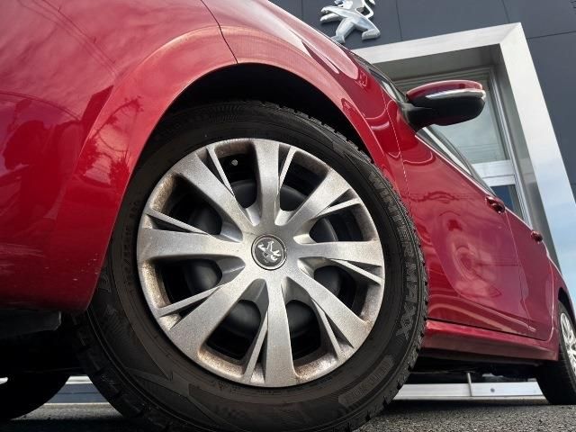 PEUGEOT 208 2017 Image 31