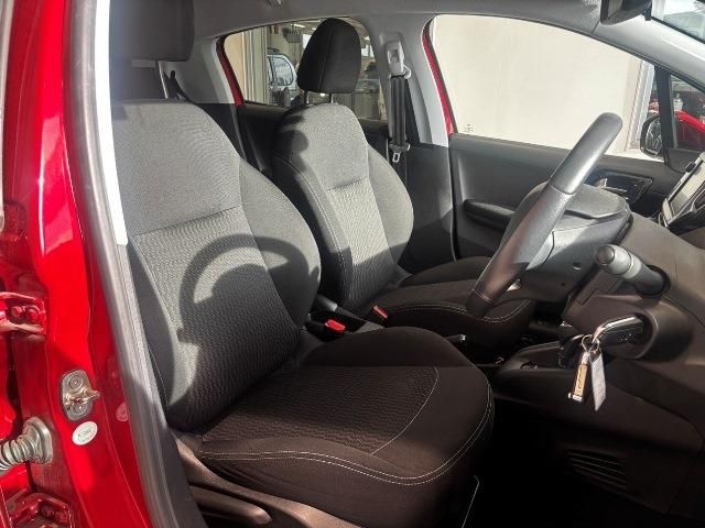 PEUGEOT 208 2017 Image 31