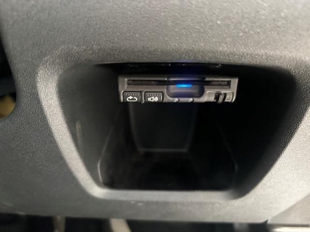 PEUGEOT 208 2017 Image 31