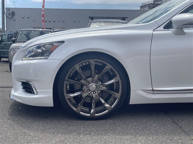 TOYOTA LEXUS LS600H 2015 Image 31