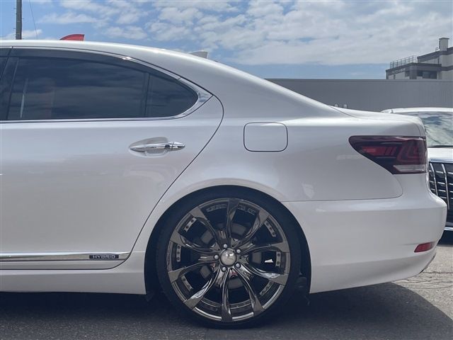 TOYOTA LEXUS LS600H 2015 Image 31
