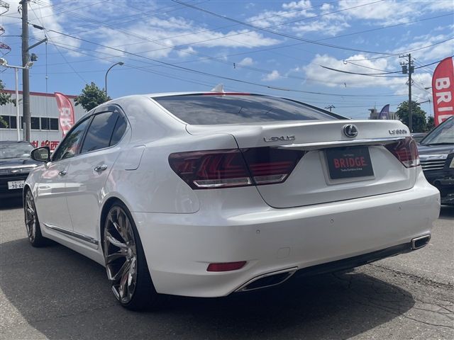 TOYOTA LEXUS LS600H 2015 Image 31