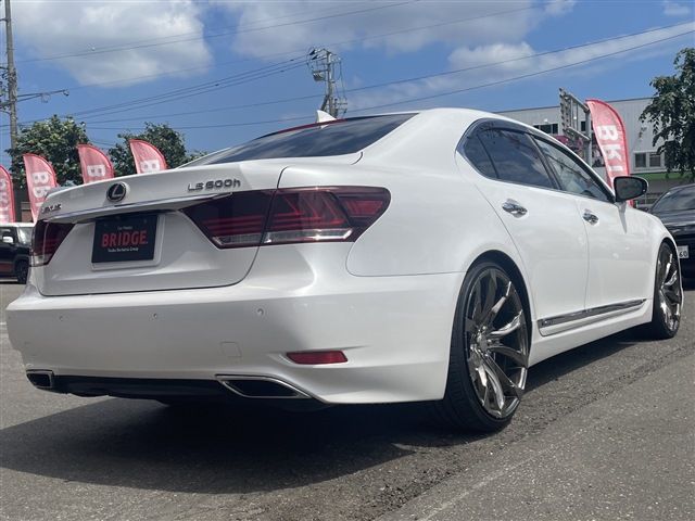 TOYOTA LEXUS LS600H 2015 Image 31