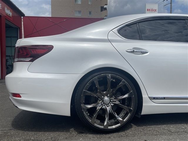 TOYOTA LEXUS LS600H 2015 Image 31