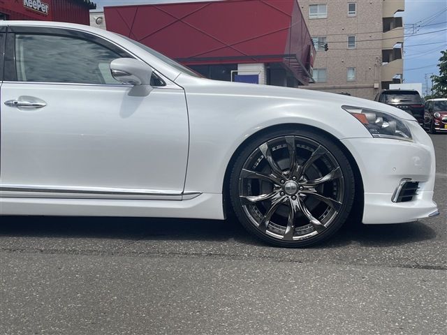 TOYOTA LEXUS LS600H 2015 Image 31