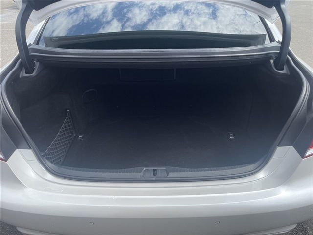 TOYOTA LEXUS LS600H 2015 Image 31