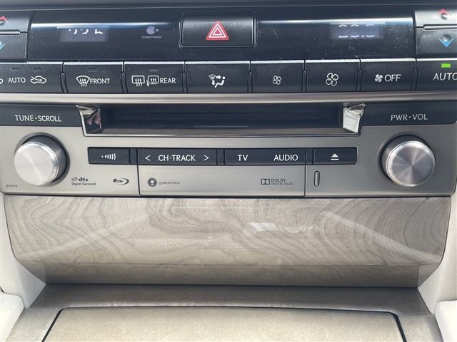 TOYOTA LEXUS LS600H 2015 Image 31