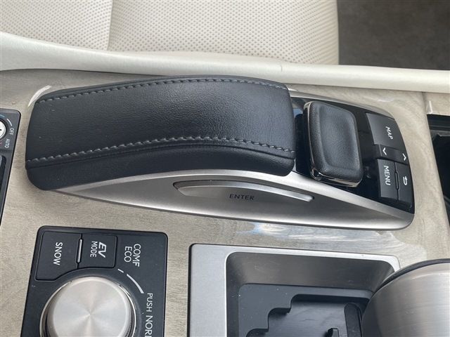 TOYOTA LEXUS LS600H 2015 Image 31