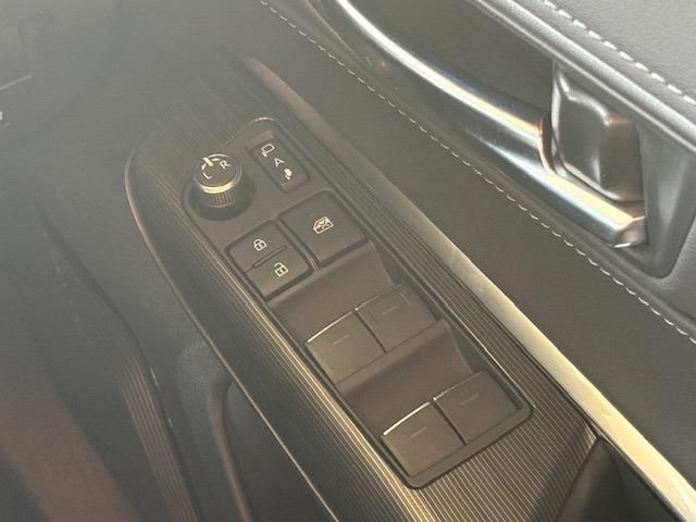 TOYOTA HARRIER HYBRID 2021 Image 31