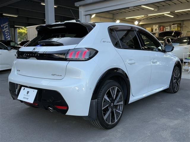 PEUGEOT 208 2021 Image 31