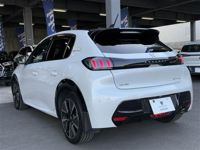 PEUGEOT 208 2021 Image 31