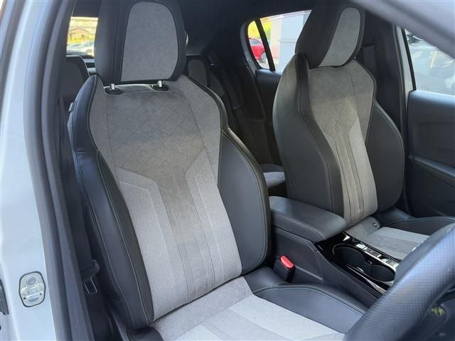 PEUGEOT 208 2021 Image 31