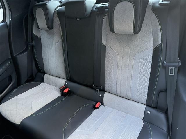 PEUGEOT 208 2021 Image 31