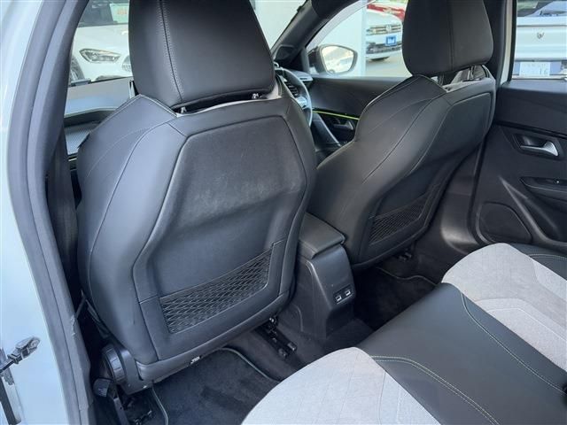 PEUGEOT 208 2021 Image 31