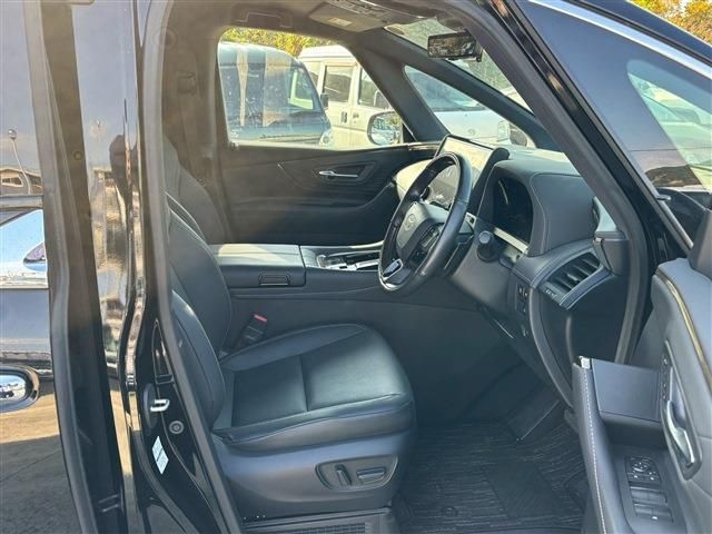 TOYOTA ALPHARD HYBRID 2024 Image 31